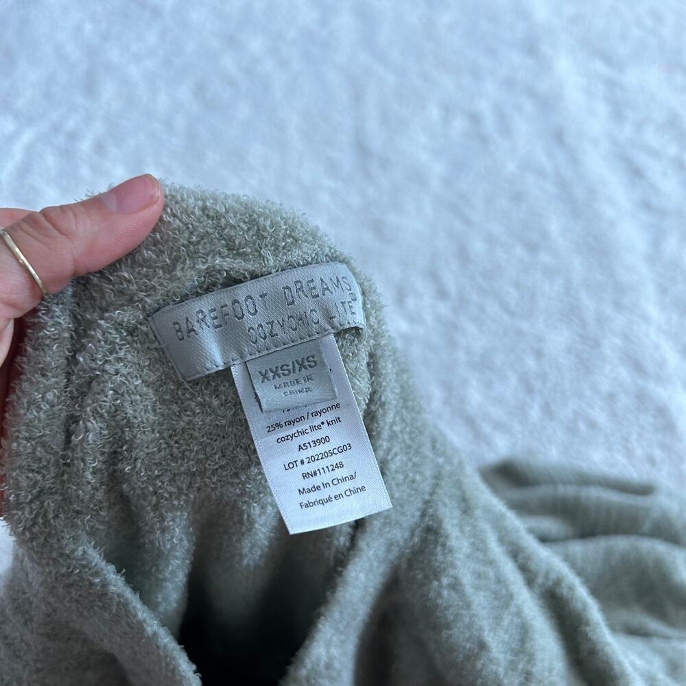 Barefoot Dreams XXS/XS CozyChic Lite Split Neck Diamond Poncho Green Lounge - Picture 6 of 6